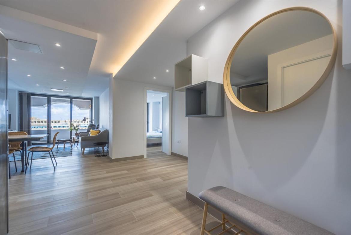 Deluxe Seaview Apartament St. Julian's